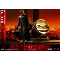 The Batman Batman With Bat-Signal Movie Masterpiece Hot Toys -Model Figure Shop the batman batman with bat signal movie masterpiece hot toys 4